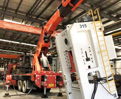 南平附近随车吊出租，轻松解决运输难题