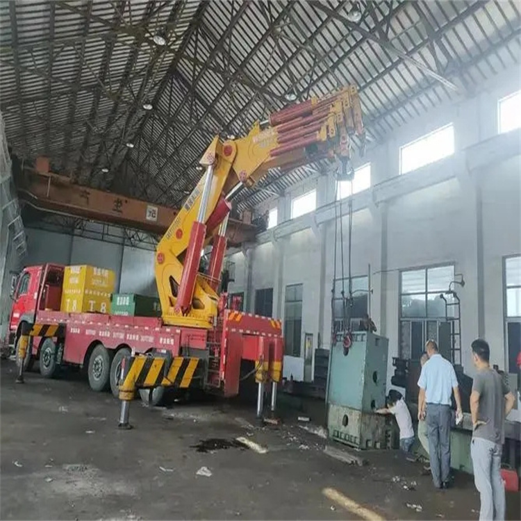 南平山区地形租赁哪种吊车最合适？